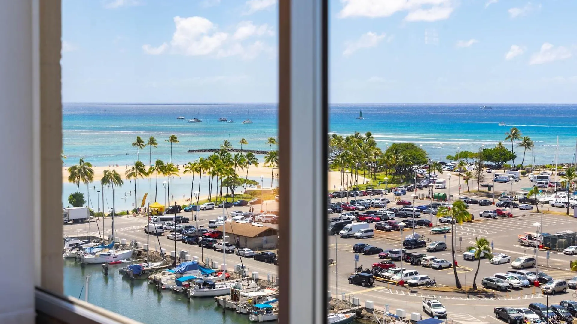 Ilikai Marina Stunning Ocean & Harbor Views - Walk To The Beach! ホノルル 米国